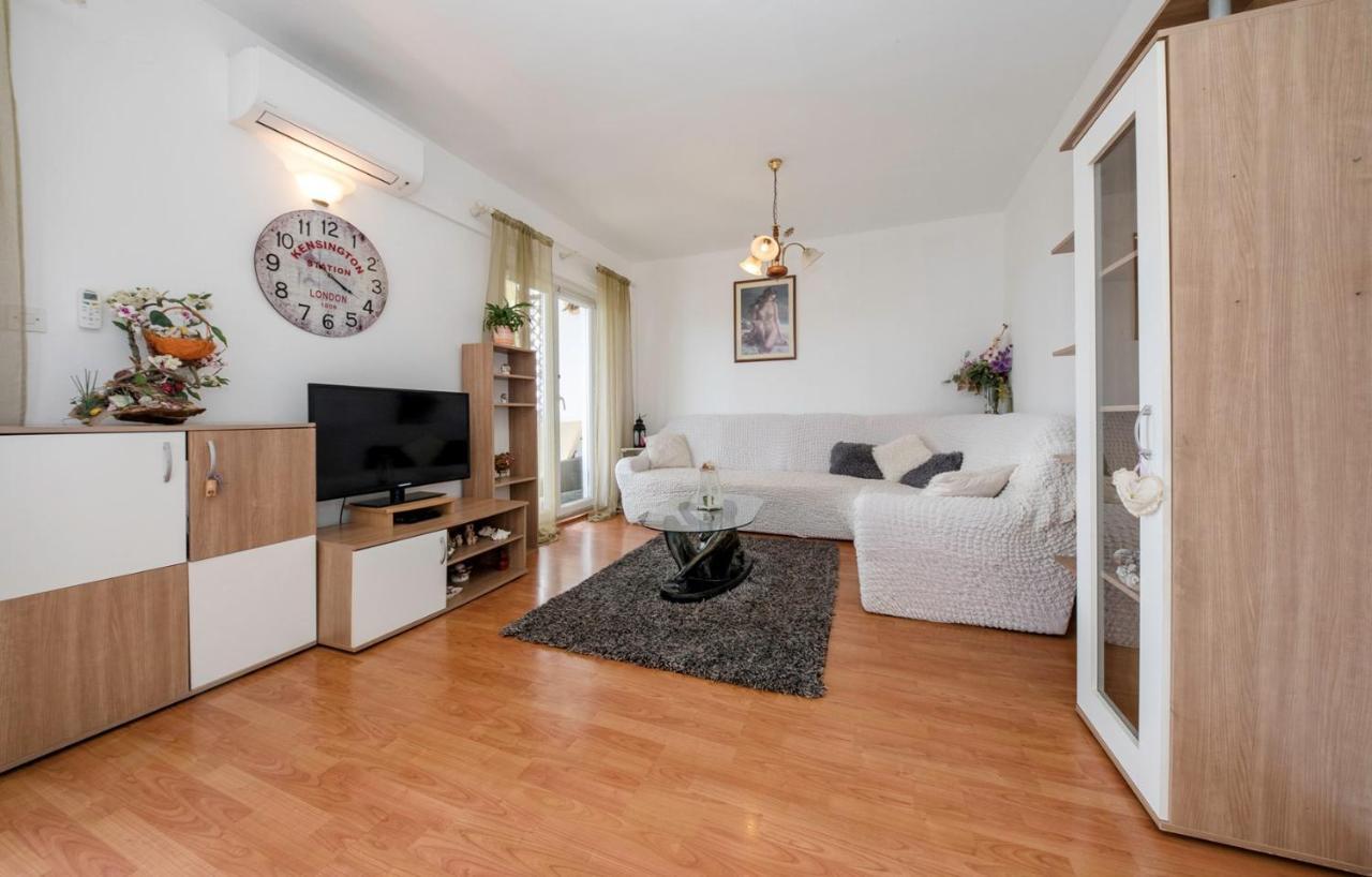 Apartment Dominik 2874 Palit Exterior photo